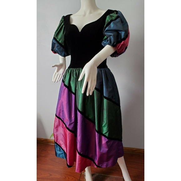 Victor Costa Dresses & Skirts - Vtg Nieman's Victor Costa iridescent Taffeta Black Velvet Petticoat Dress Sz 10